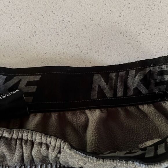 Nike Fit Dry Sweat Pants. Tagged Small - Picture 9 of 9